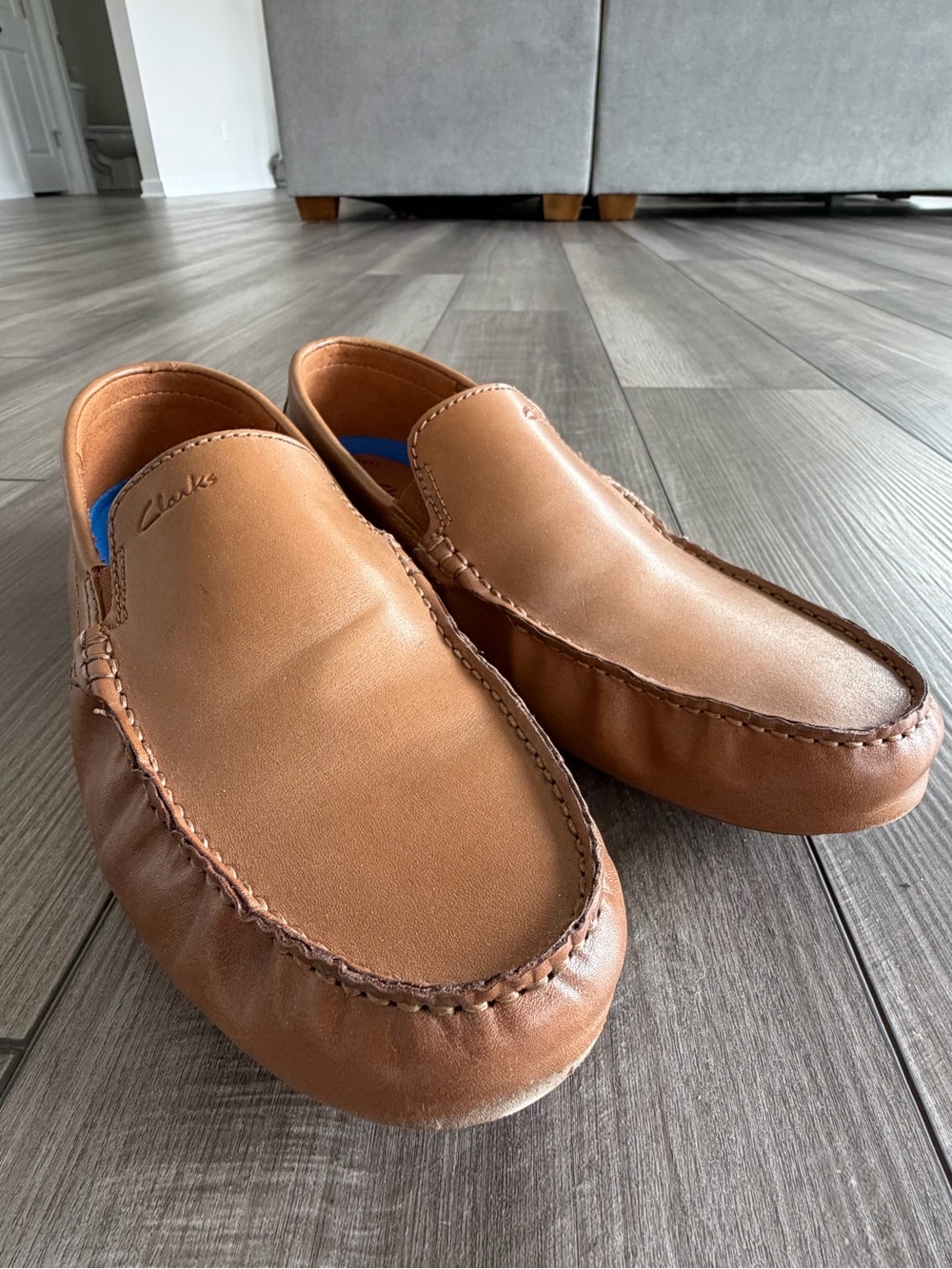 Clarks Men’s Brown Leather Slip-On Loafers - Picture 6 of 6